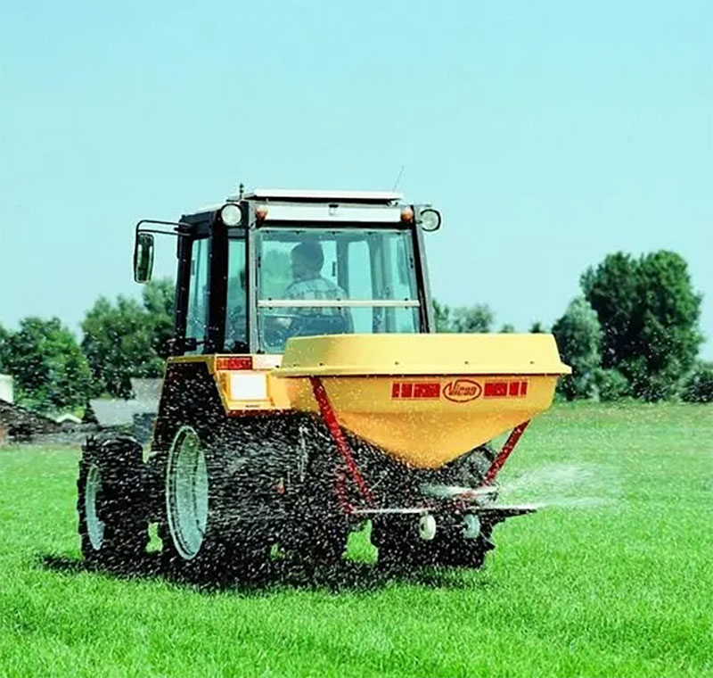 Farm Tractor Spreader