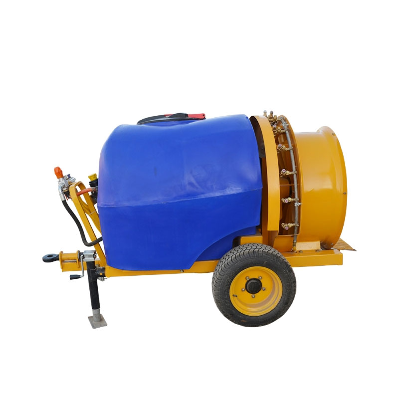 Pulvérisateur de jardin de type traînée